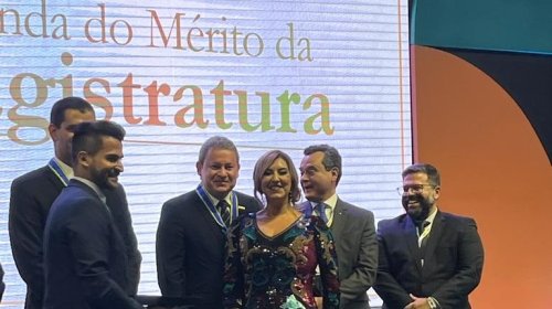 Presidente da CONAMP é homenageado pela AMB com a comenda Cruz do Mérito